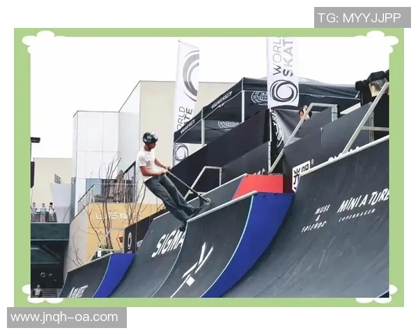 竞技SUP水上运动：挑战极限的力量与技巧，探索全新潮流运动体验